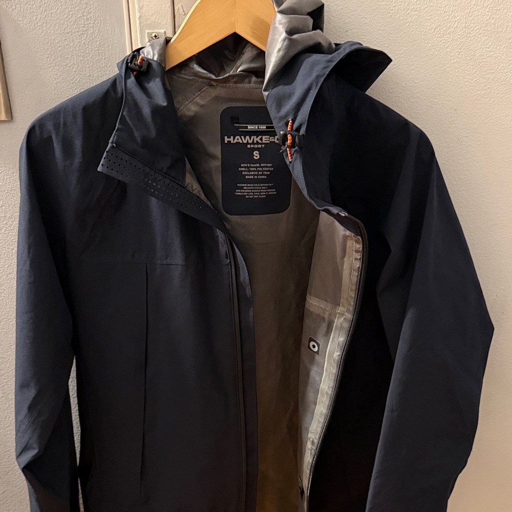 Hawke &Co Light Hooded Rain Jacket